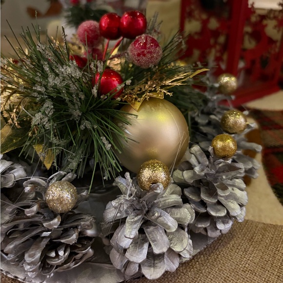 Silver Pinecone Christmas Centerpiece Red Gold Ornament Holiday Table Decor - Picture 3 of 3